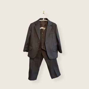 2T Boy's 3-Piece Suit